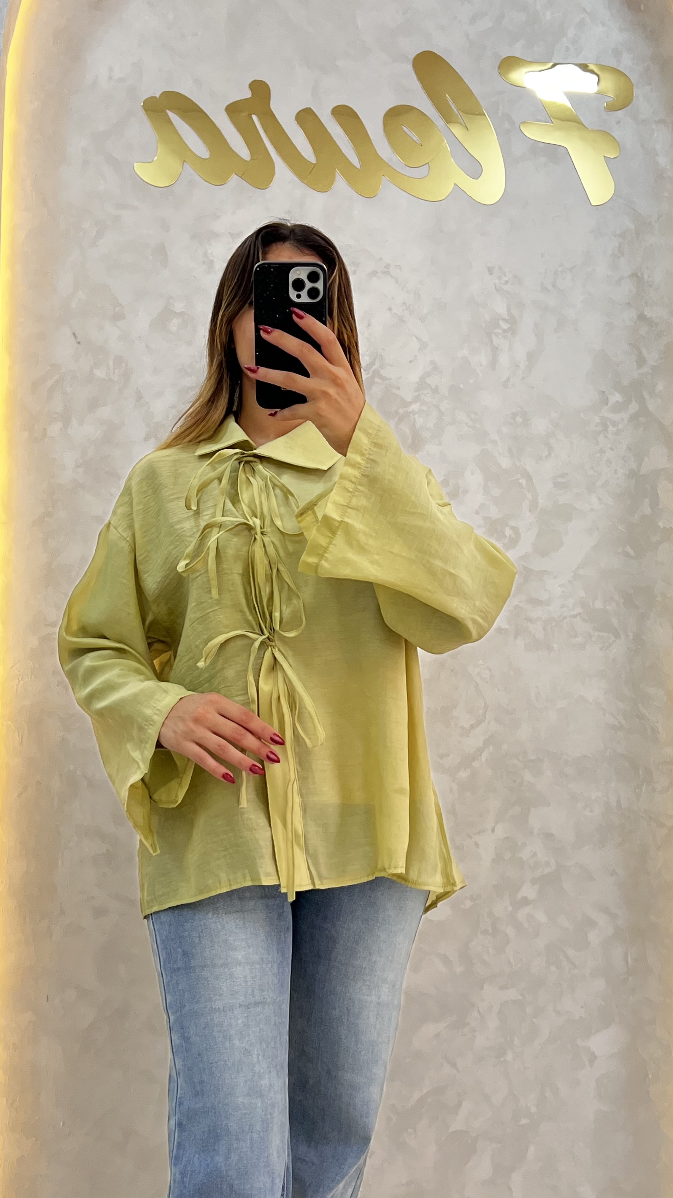 Chemise à col noué