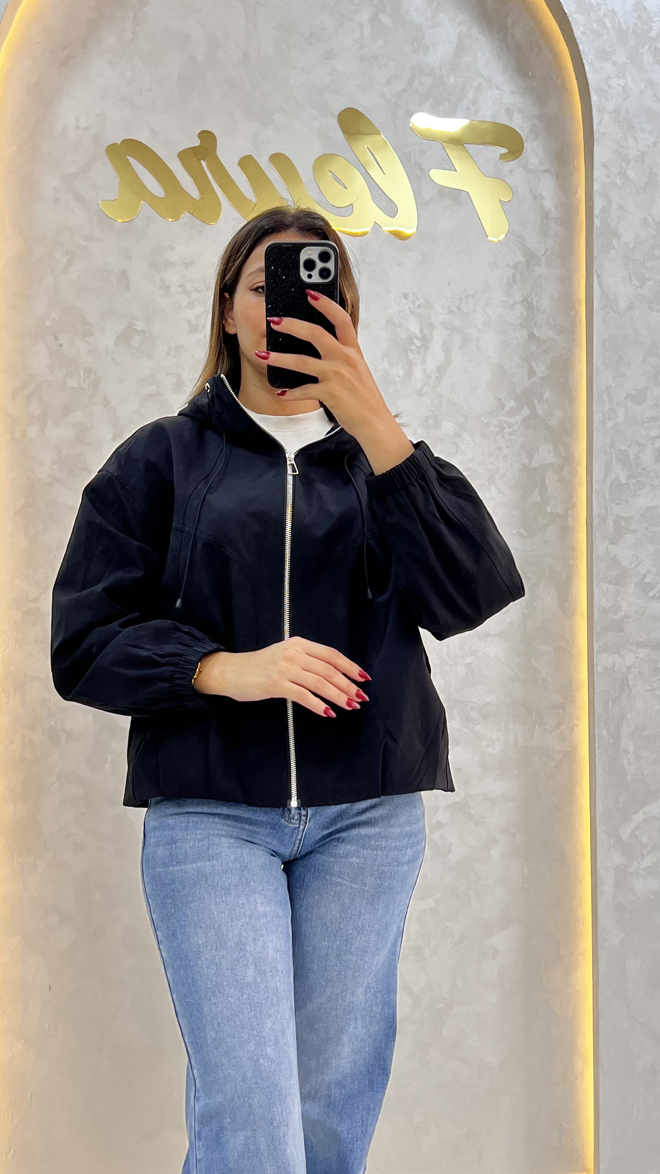 Veste coupe-vent à capuche